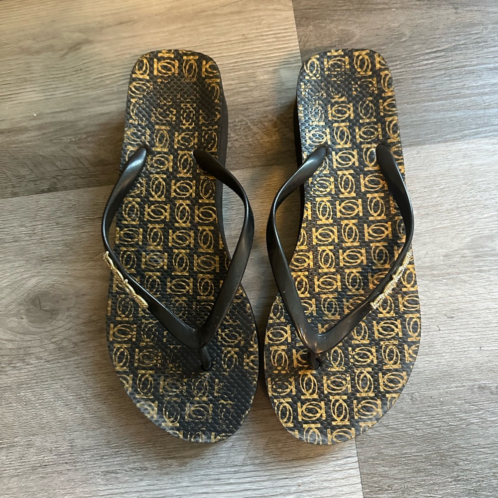 Bebe Black Sandals with Classic Design - Picture 7 of 8